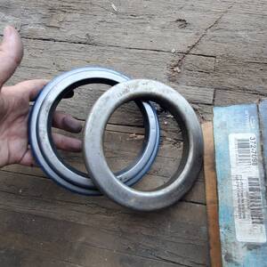 STM.372-7098 - Trailer Oil Seal Set Grit Guard
