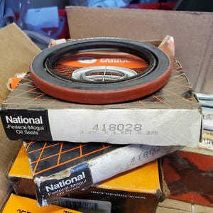 Oil seal - 418028